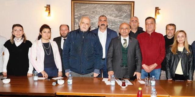 Körfez Belediye Başkanı Söğüt, MHP'lilerle bir araya geldi