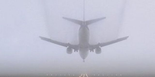 İzmir'de hava ulaşımına sis engeli