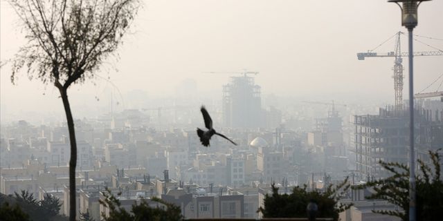 İran'da hava kirliliği nedeniyle okullarda eğitim çevrim içi yapılacak