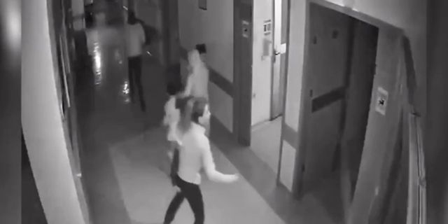Gaziantep’te bir hemşire deprem sırasında kaçmak yerine çocukları kurtardı
