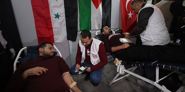 Gazze'de Türkiye ve Suriye'deki depremzedeler için kan bağışı kampanyası düzenlendi