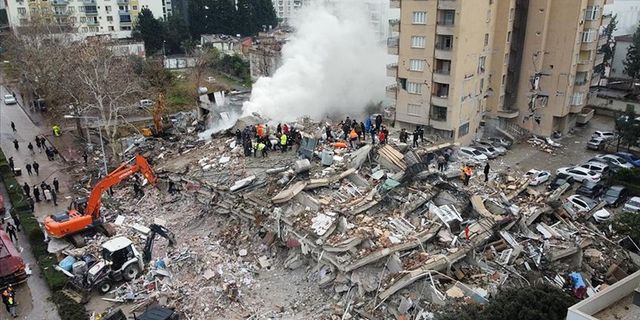 "Asrın felaketi"nde 18 bin 342 kişi hayatını kaybetti