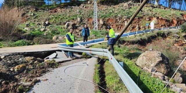 Bakan Dönmez: Kırılan fay hattında incelemeler sürüyor
