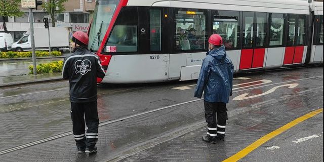 Kabataş-Bağcılar tramvay hattındaki arıza nedeniyle bazı seferler aksadı