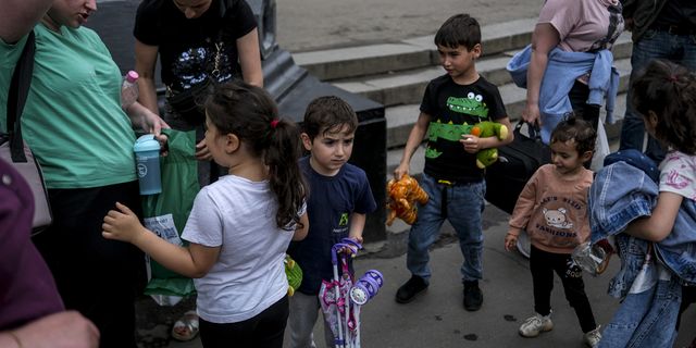 Savaş yüz binlerce Ukraynalı mülteci çocuğun eğitim hakkını gasbediyor