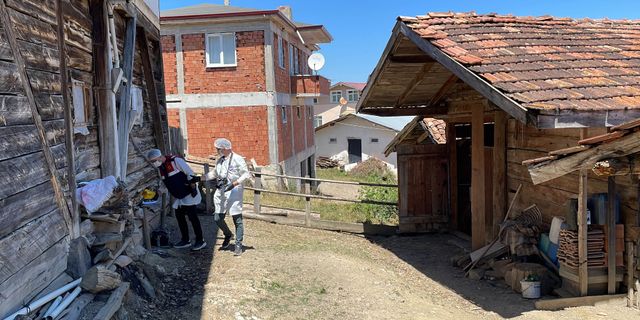 Dereye atılmış çuval içinde ceset bulundu