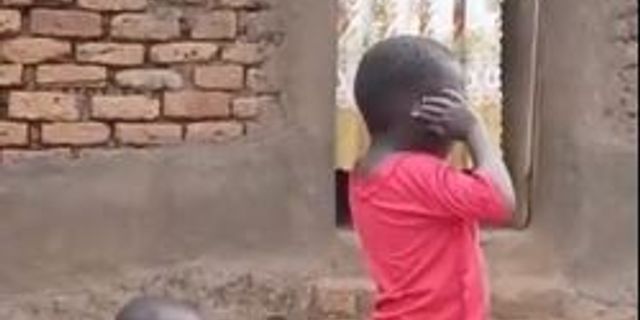 Afrikalı çocuğun ezan okuyuşu dinleyenleri mest etti