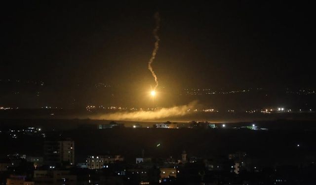 SANA'dan bomba iddia! İsrail, Şam'ı füzeyle vurdu!