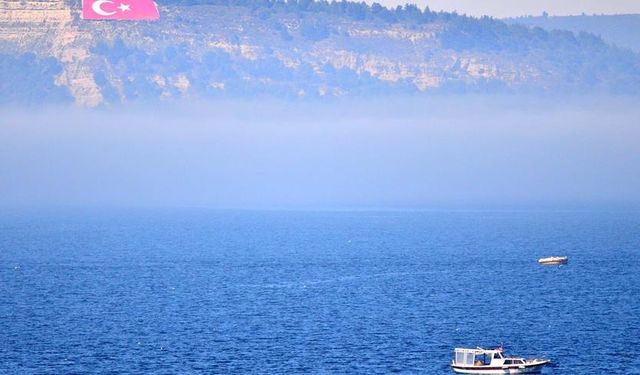 Çanakkale Boğazı'nda gemi trafiği 21.30'da güney-kuzey yönlü geçişlere açılacak