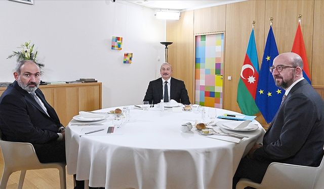 Aliyev ve Paşinyan, Michel ile üçlü görüşmede bir araya geldi