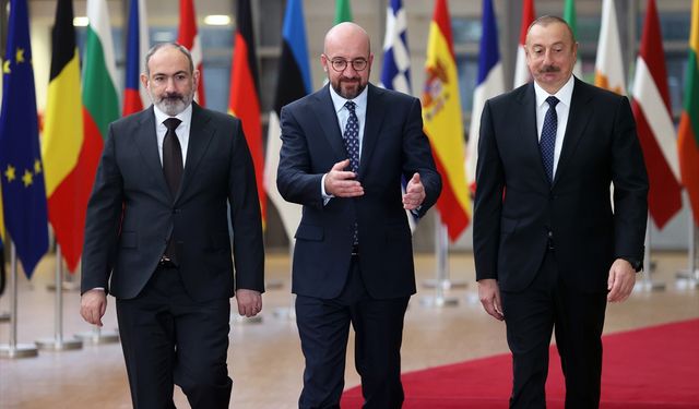 Azerbaycan ve Ermenistan barış görüşmeleri için anlaştı