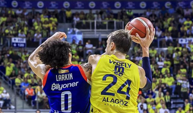 Anadolu Efes sahasında Fenerbahçe'yi ağırlayacak