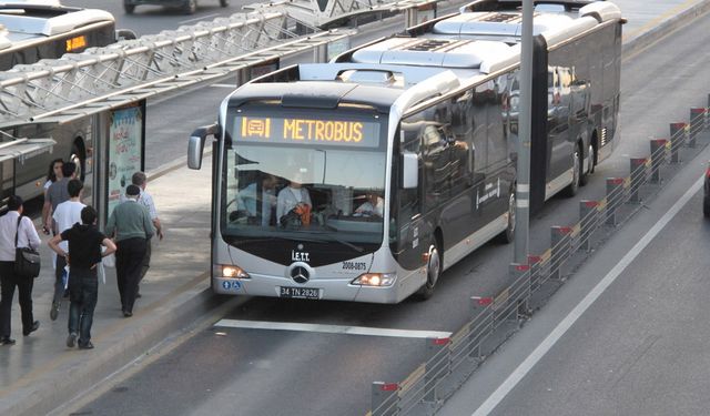 120 günlük 'beyaz yol' çalışması başlıyor: Bazı metrobüs durakları kullanıma kapalı olacak