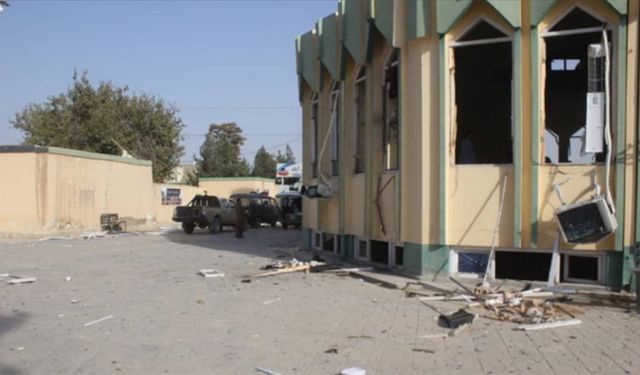Afganistan'da camide patlama: 17 ölü 22 yaralı
