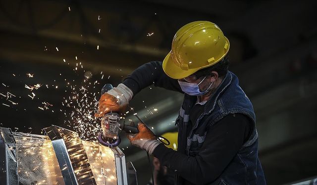 Ekonomi üçüncü çeyrekte yüzde 3,9 büyüdü
