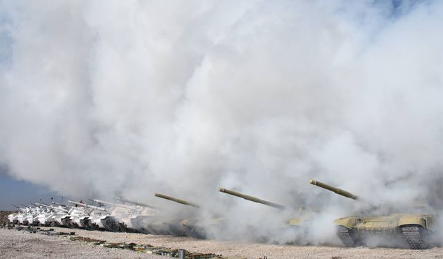 Türk Silahlı Kuvvetlerinin Kars'ta düzenlediği "Kış-2023 Tatbikatı" sürüyor