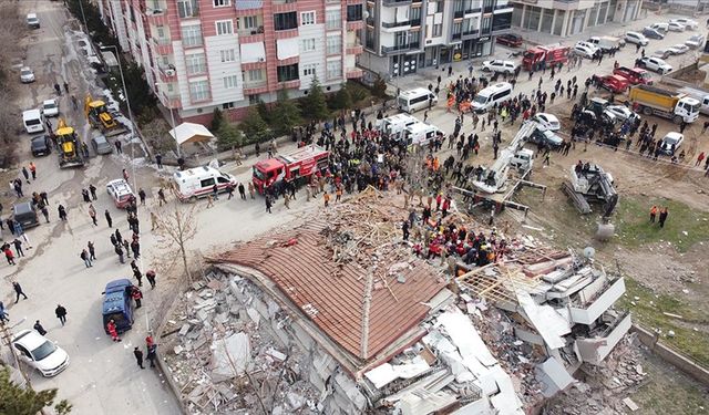 Malatya'da 88 bin enkaz, yıkık veya acil yıkılacak konut bulunuyor