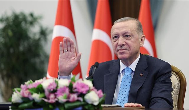 Cumhurbaşkanı Erdoğan gençlere Türkiye'nin nükleer enerji yolculuğunu anlattı