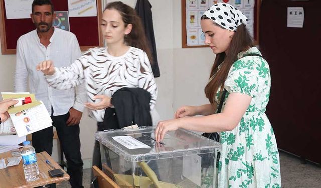 Ukrayna'dan gelen Ahıska Türkleri ilk kez öz vatanlarında oy kullandı