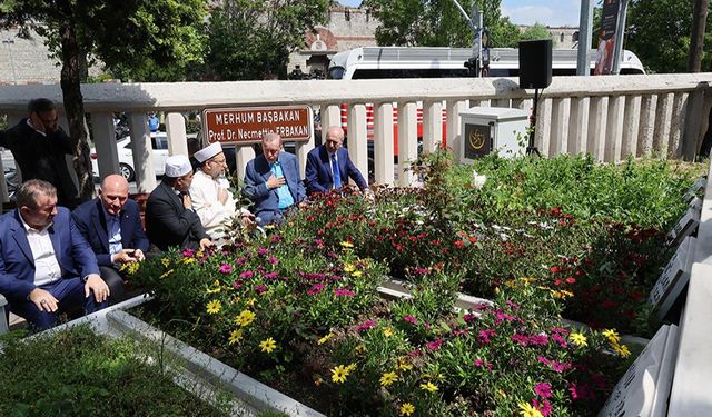 Cumhurbaşkanı Erdoğan'dan, Erbakan ile Özal'ın kabirlerine ziyaret