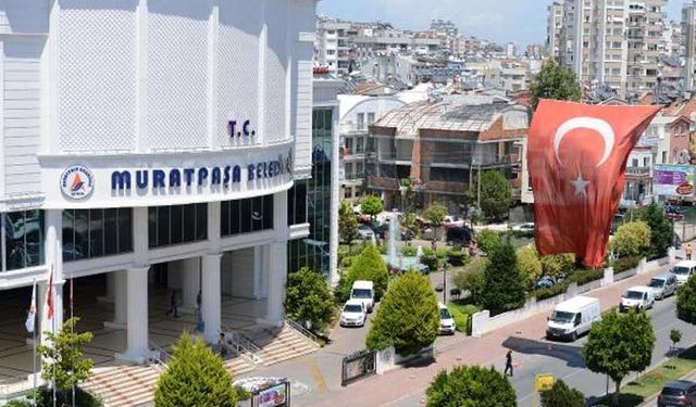 Muratpaşa Belediyesi'nden ihaleyle 200 bin şişe bira alımı