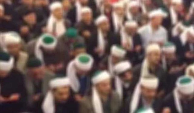 'Lüksün ve zenginliğin debdebesi ile yaşayan şeyh olur mu?'