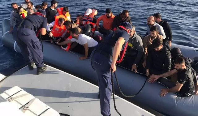 İzmir'de 142 düzensiz göçmen kurtarıldı