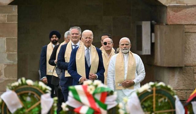 Modi liderlere neden 'pamuklu atkı' hediye etti?