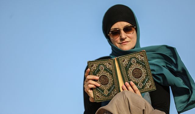 İspanyol kadın Müslüman oldu, Mısır'a yerleşti!
