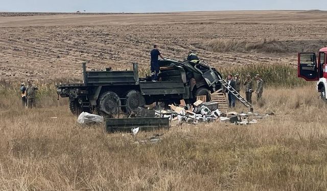 Edirne'de askeri araç devrildi: 2'si ağır 3 asker yaralı