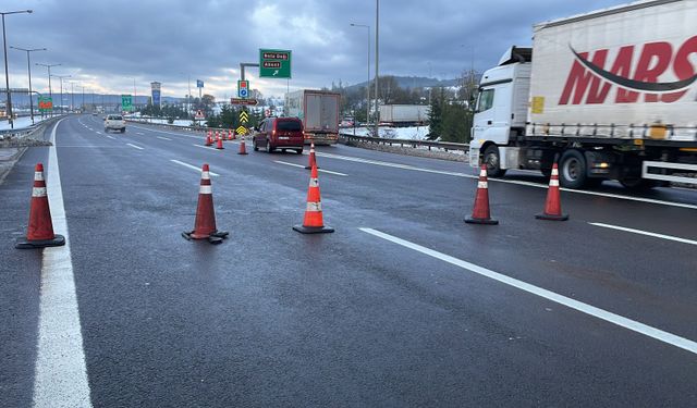 Anadolu Otoyolu'nun Bolu Dağı geçişi İstanbul istikameti ulaşıma kapatıldı