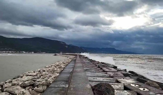 Kastamonu'nun Cide'de ilçesinde taşımalı eğitime bir gün ara verildi