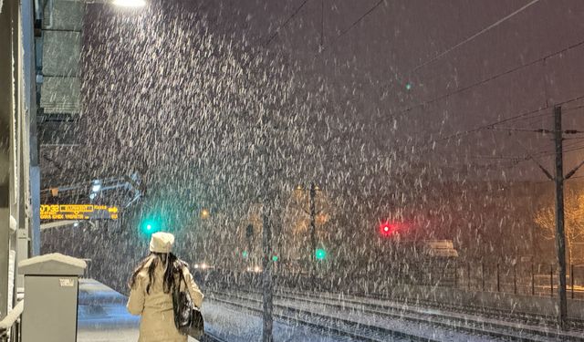 Ankara'ya kar geliyor