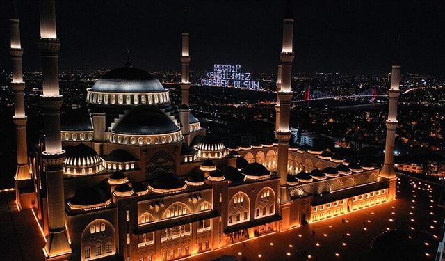 Bugün Regaip Gecesi! Bu gece ne yapılmalı ve nasıl değerlendirmek gerekir?