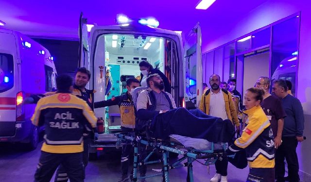 Gazzeli hastaları taşıyan uçak Türkiye'ye indi