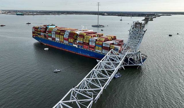 ABD'de yük gemisinin çökerttiği köprü kazasında 6 kişinin öldüğü açıklandı