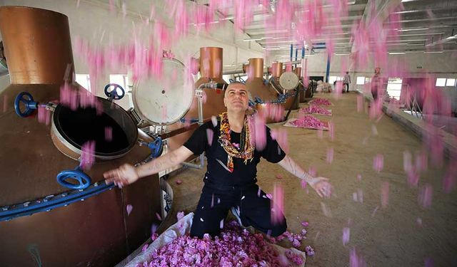 Şarkıcı Berdan Mardini fabrika kurdu