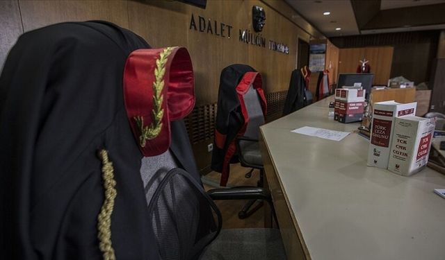 Depremde 41 kişinin öldüğü Pınar Apartmanı'na ilişkin yargılama sürdü