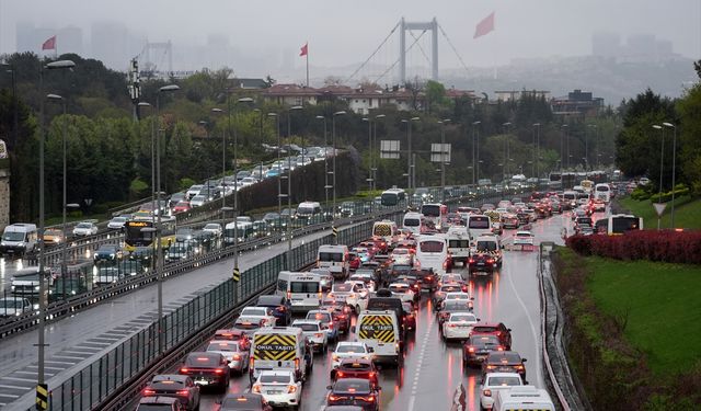 İstanbul'da haftanın ilk iş gününde trafik yoğunluğu