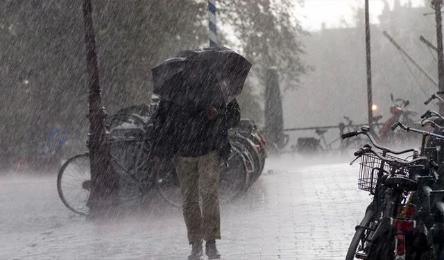 Türkiye'ye Balkanlar üzerinden serin ve yağışlı hava dalgası geliyor
