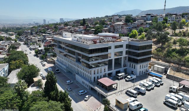 İzmir Büyükşehir Belediyesi'nde CHP'den peş peşe istifalar