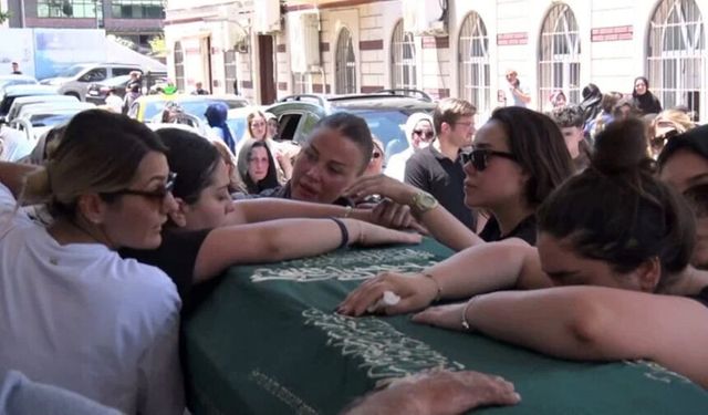 İzmir'de silahlı saldırıda öldürülen Can Polat için cenaze töreni