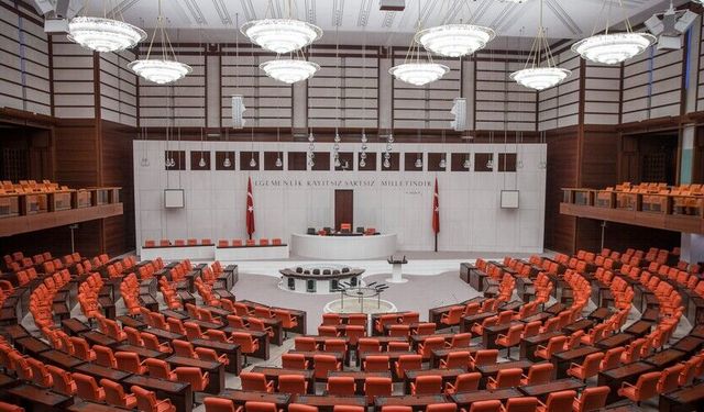 Aileye büyük ihanet: 12. Yargı paketi'nde sapkınlara ve marjinallere boyun eğildi!
