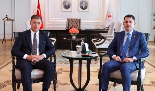 Cemil Tugay, Murat Kurum'u makamında ziyaret etti