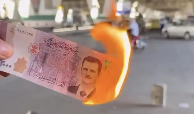 Suriye'de eski banknotların geçerlilik süresi doldu