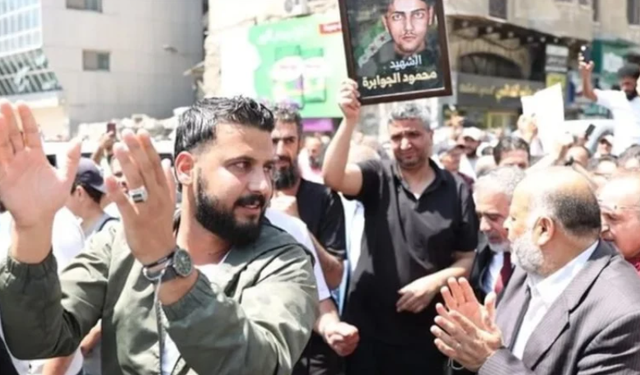 Beşar Esad'a idam cezası rejim mağduru Suriyelileri sevindirdi: 'Devrim zafer kazandı'