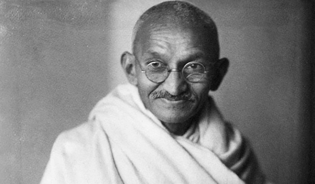 Gandhi'nin el yazısı notları 1,7 milyon dolara satıldı