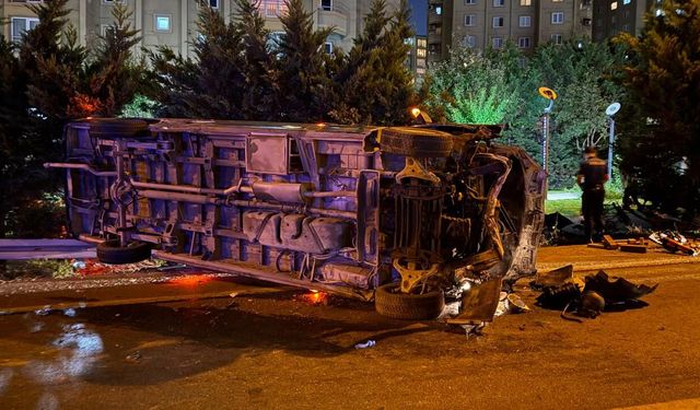 Esenler'de makas atan minibüs kazaya neden oldu: 1 ölü, 5 yaralı