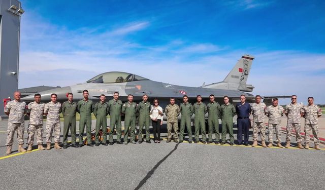 Türk F-16'ları NATO Geliştirilmiş Hava Polisliği Blok-72 nöbetini devraldı
