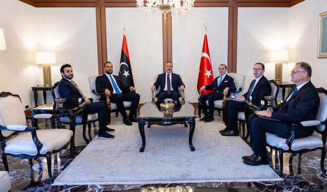 Bakan Fidan, Libyalı yetkililerle bir araya geldi